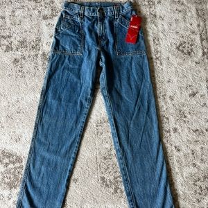 Vintage womens classic Levi’s straight leg denim pants
